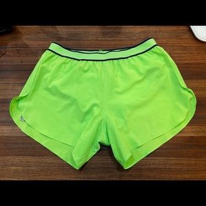 Run in Rabbit Winner 4” shorts